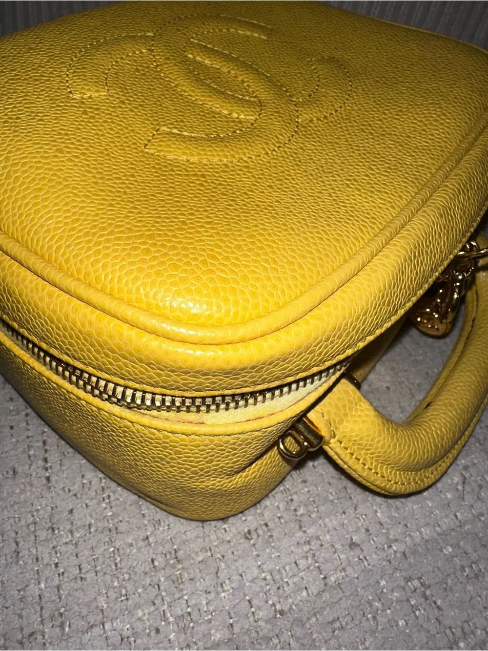 53-26 Chanel Yellow Caviar Leather Vanity Case Bag